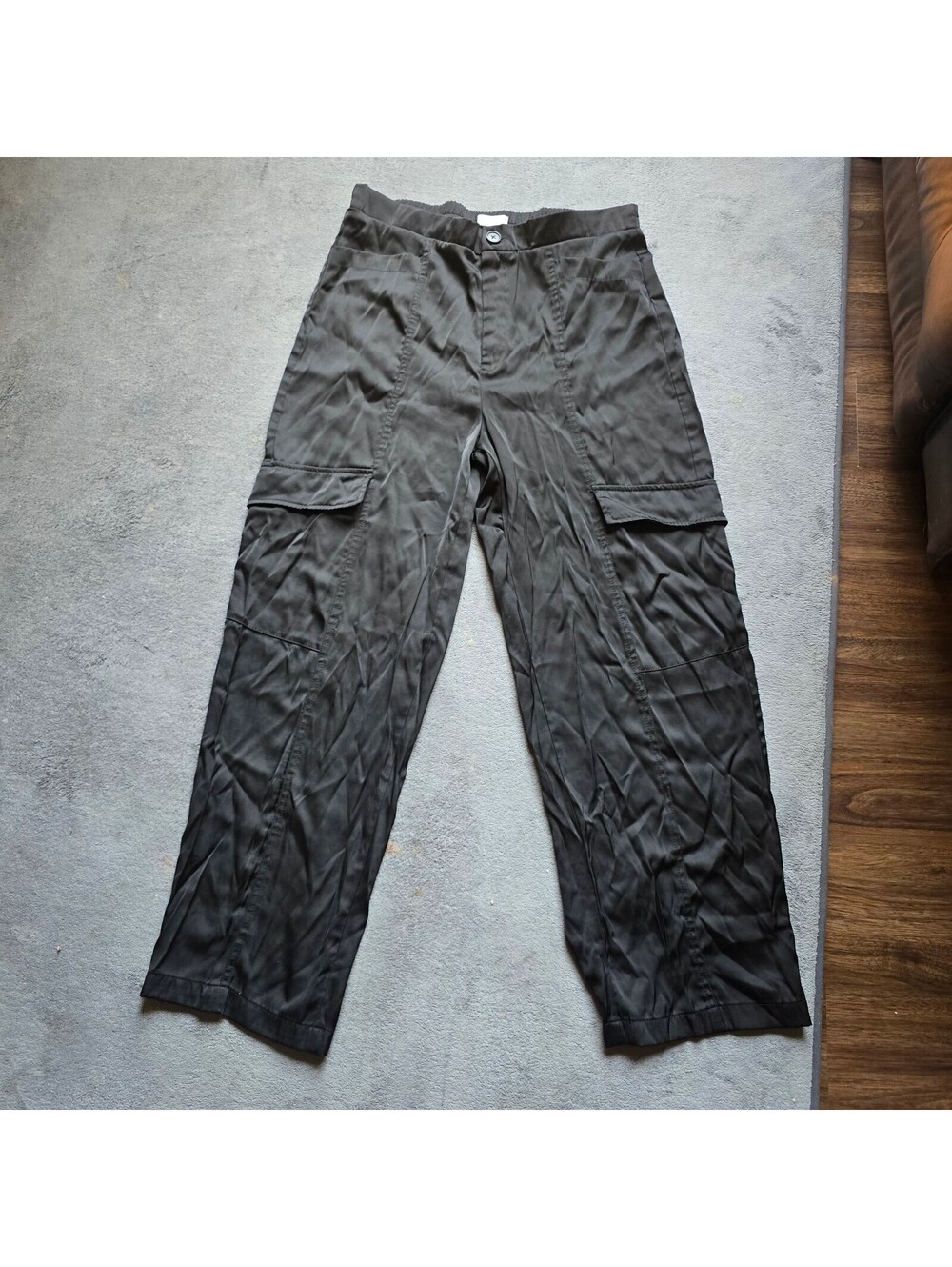 Sofia Jeans by Sofia Vergara cargo pants in a size Large,